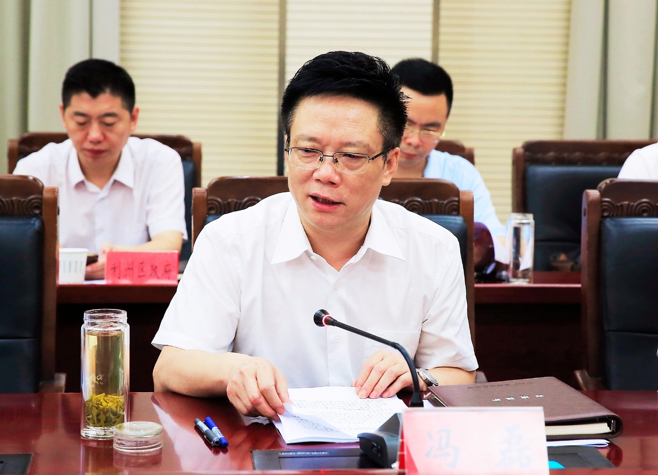 市委常委,市政府副市长甄文涛,市政府副秘书长陈永剑,以及各县(区)